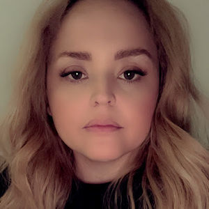 Meet your Posher, Essie